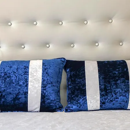 Lusitano Apartment *